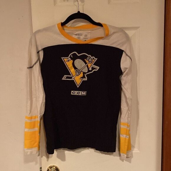 CCM, size 14/16 Pittsburgh Penguins Long Sleeve - Picture 1 of 5